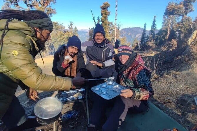 7-Day Kuari Pass Trek - Selu Bagar to Vinayak Pass: village jeeps, ridges, and a temple-marked high point