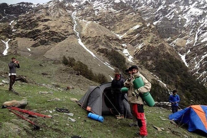 7-Day Kuari Pass Trek - Gorson meadows to Auli and Joshimath: easier walking, big altitude payoff