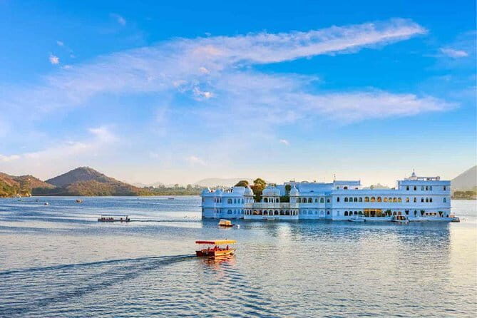 7 Days Golden Triangle Tour with Jodhpur & Udaipur - Amer Fort and Jaipur City Sights: Fort Climb Plus City Palace and Jantar Mantar
