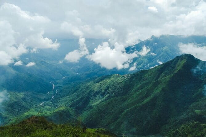 7 days kaziranga meghalaya tour package - Umiam Lake and Laitlum: the gentle start that gets your camera ready