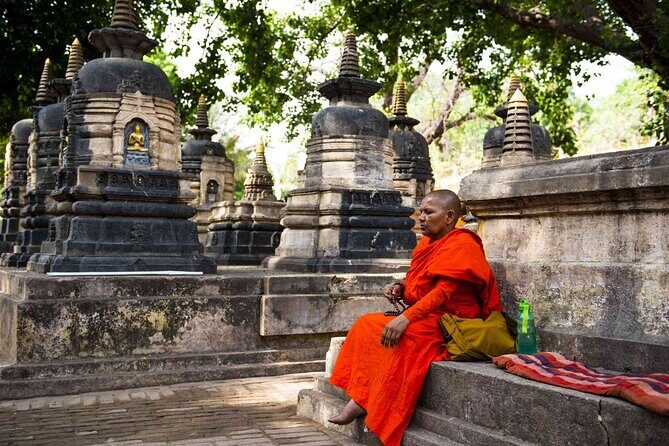 7 Days Varanasi to Lumbini Buddhist Expedition ( All Inclusive ) - Bodh Gaya day: Mahabodhi Temple plus the Great Buddha Statue