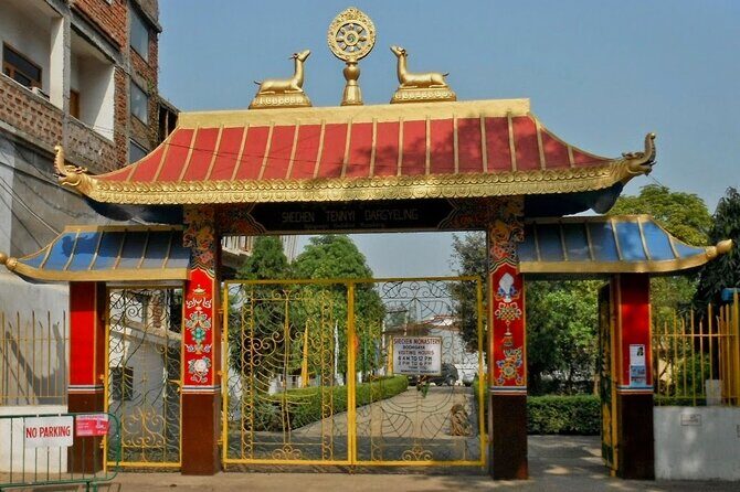 7 Days Varanasi to Lumbini Buddhist Expedition ( All Inclusive ) - Lucknow wrap-up: a change of pace after Buddhist sites