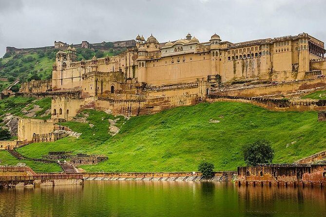 8 - Days Private Golden Triangle Tour with Amritsar - Jaipur Amer Fort by jeep safari: reach the fort without losing the day