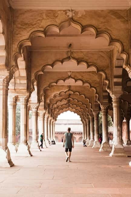 A full-day tour of Old & New Delhi Monument Express Entry - The big idea: Old and New Delhi in one organized day