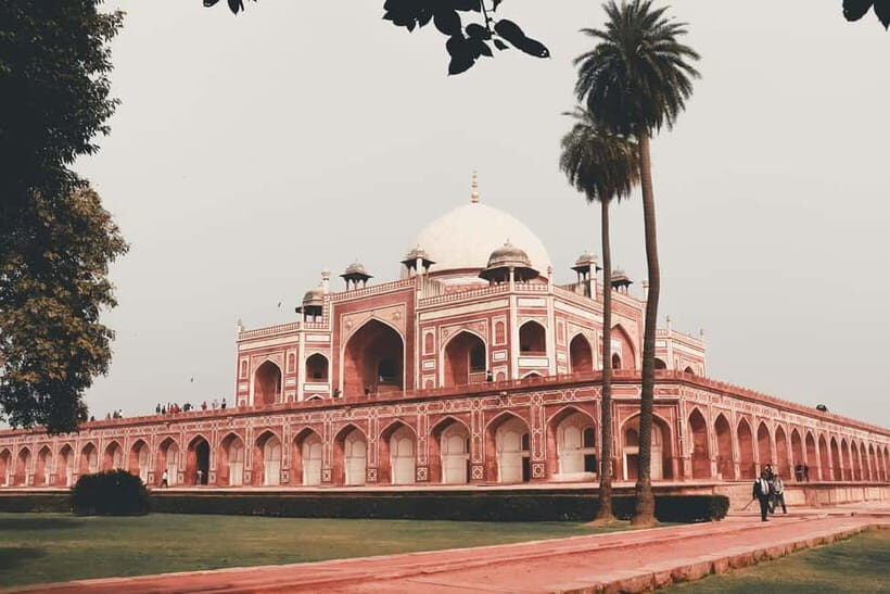 A full-day tour of Old & New Delhi Monument Express Entry - Humayun’s Tomb: a Mughal-era precursor with major influence
