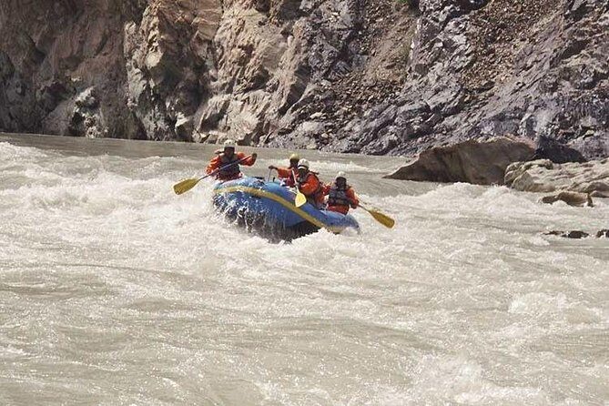A Rustic Week in Ladakh - Pangong Tso Day 3: Long Drive In, Overnight Camp By the Water