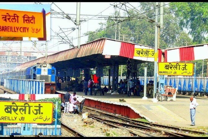 Affordable transfer from Delhi to Bareilly - Optional Stops En Route: Nature, Photos, and Food Without Stress