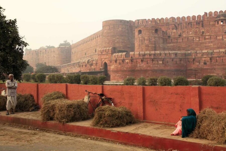 Agra: Agra Fort Entry Tickets with Licensed Guide - The real appeal: Agra Fort is the Mughal story’s spine