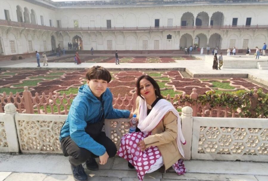 Agra: Agra Fort Entry Tickets with Licensed Guide - Getting in smoothly: Agra Fort tickets with guide help