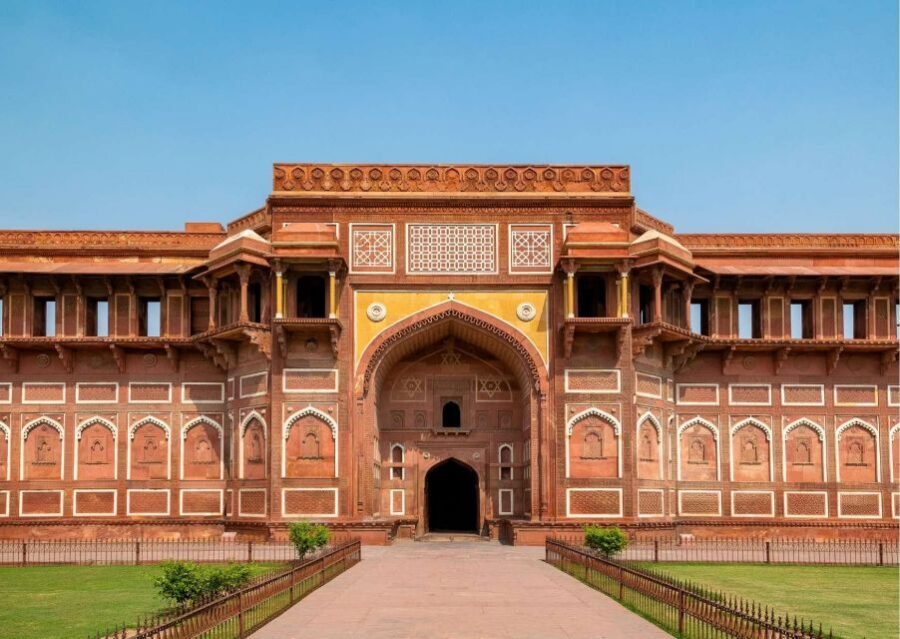 Agra: Agra Fort Skip-the-line ticket with Full Guided Tour - Your 2-hour guided walk: what the guide helps you actually see