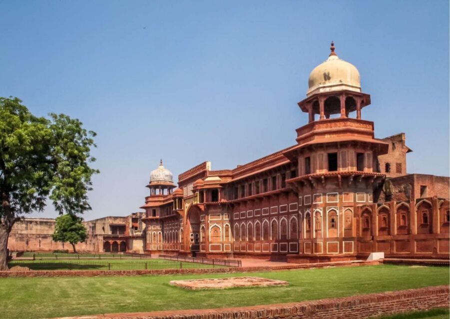 Agra: Agra Fort Skip-the-line ticket with Full Guided Tour - The best light for photos: plan around late afternoon
