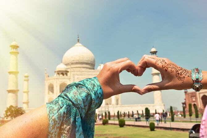 Agra day tour by Gatimaan Express -TAJ & FORT - Lunch at a 5-star hotel restaurant: real food break, not just a snack