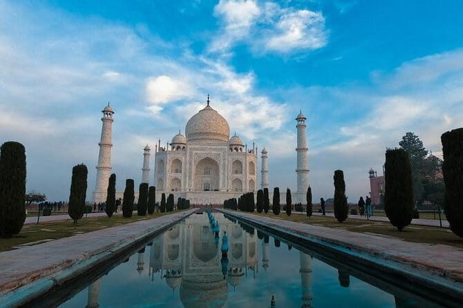 Agra day tour by Gatimaan Express -TAJ & FORT - Pickup, car time, and what 12–14 hours feels like
