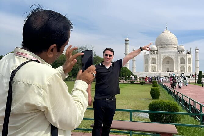 Agra: Fast-Track Taj Mahal Entry Ticket + Optional Guided Tour - Why Fast-Track Matters at the Taj Mahal
