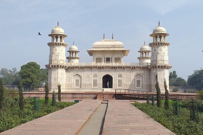 Agra Full Day City Tour with Walking Tour at Spice Market - Entering the Taj Mahal at Sunrise (And Actually Enjoying It)