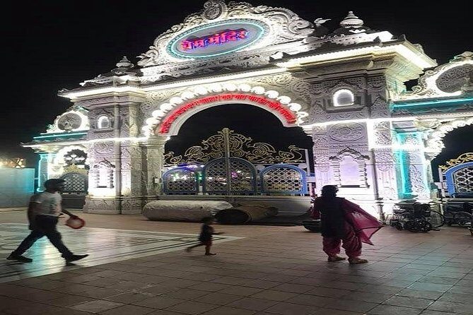 Agra Mathura Vrindavan Tour - Private driver + service quality: why punctuality matters here