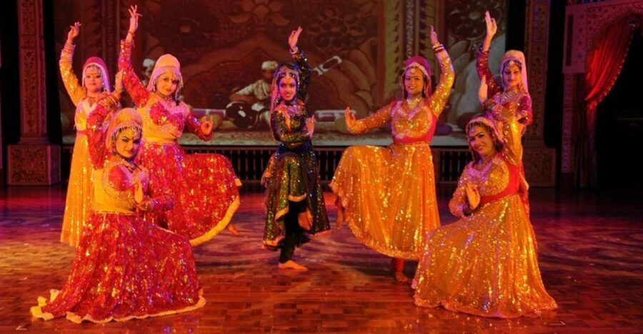 Agra: Mohabbat the Taj show tickets and agra transfers - Key things to know before you go