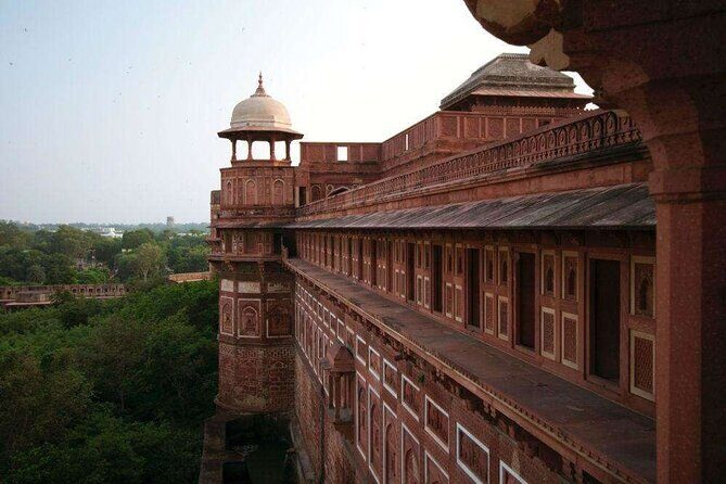 Agra Overnight Tour (Taj Mahal , Agra Fort & Itmad-Ud-Duala) - Agra Fort: red sandstone power and Mughal big-statesmanship