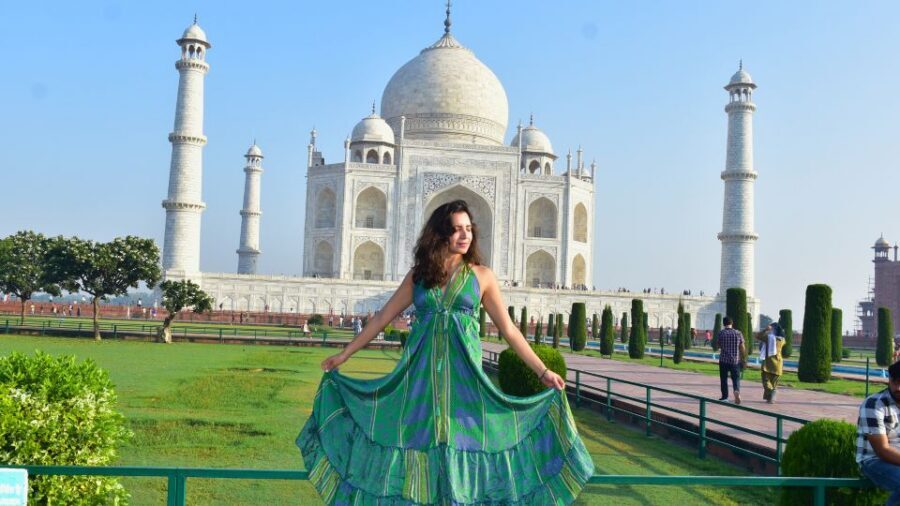 Agra: Private Taj Mahal and Agra Day Tour with Transfer - Baby Taj or Mehtab Bagh: choose your mood for the next photo set