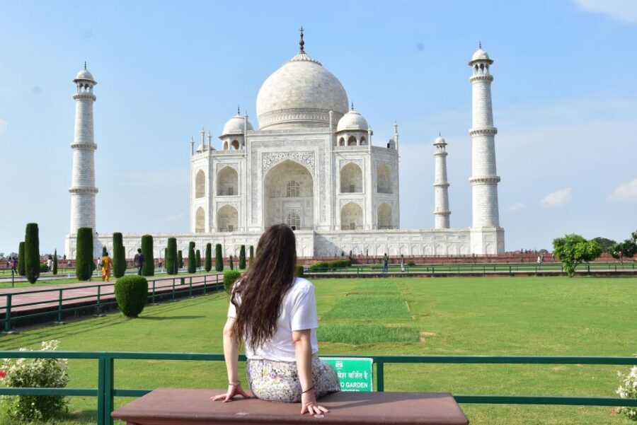 Agra: Private Taj Mahal and Agra Day Tour with Transfer - Guide and driver quality: what the best tours do right