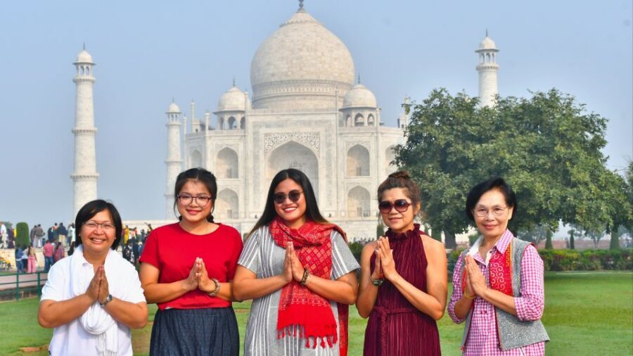 Agra: Private Taj Mahal and Agra Fort Tour with Hotel Pickup - Agra Fort in 90 Minutes: Mughal Power in Red Sandstone