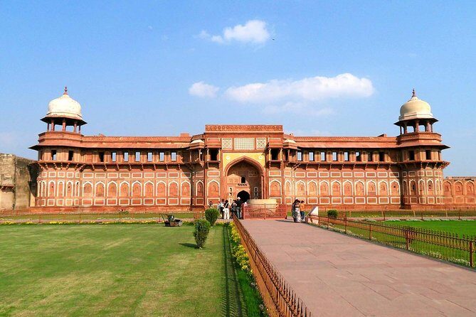 Agra Sightseeing Tour - The Taj Mahal: 3 hours, and a guide who helps you see the story