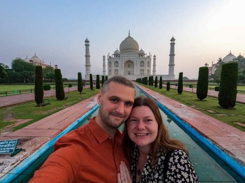 Agra: Skip-the-Line Private Tour of Taj Mahal & Agra Fort - Express entry at the Taj Mahal: what a licensed guide helps you notice