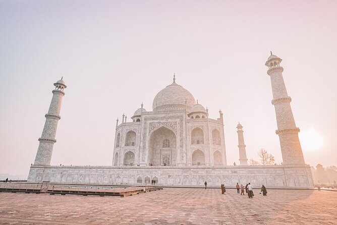 Agra: Skip The Line Sunrise Taj Mahal Private Guided Day Trip - Weather and Friday closures: plan for the two schedule killers
