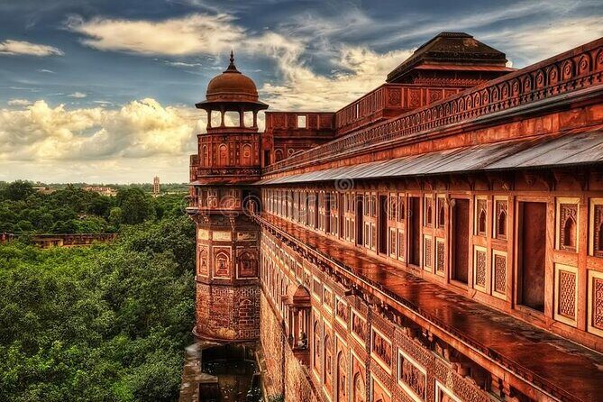 Agra: Skip The Line Sunrise Taj Mahal Private Guided Day Trip - Taj Mahal with a guide: what you can realistically cover in 2 hours