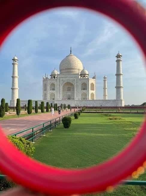 Agra: Skip-the-Line Taj Mahal, Agra Fort & Baby Taj Tour - Lunch, shopping, and street-food time: good optional padding