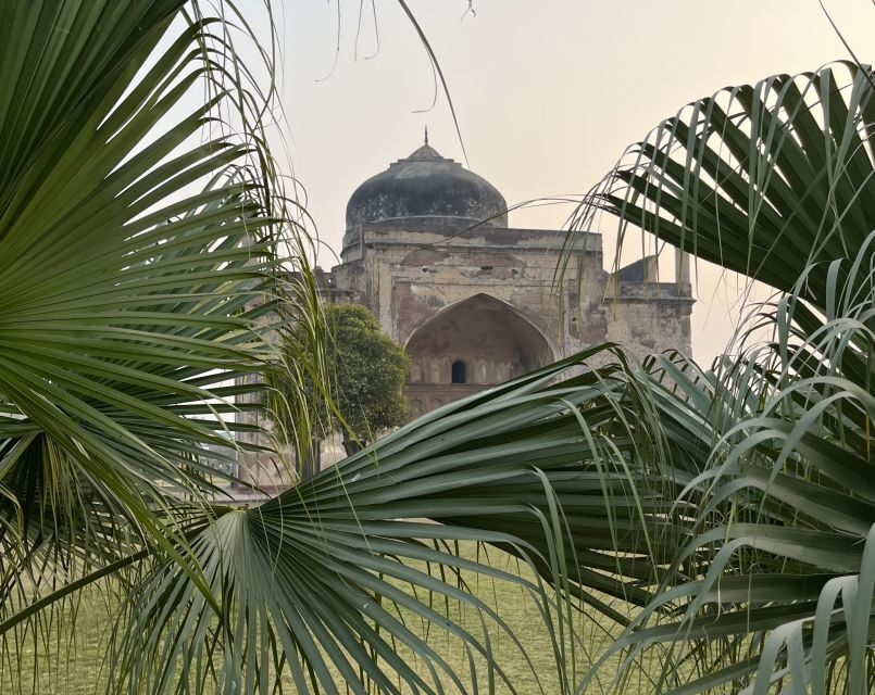 Agra: Skip-The-Line Taj Mahal & Agra Private Tour By Car - The Taj Mahal with a live guide: what you’ll actually understand