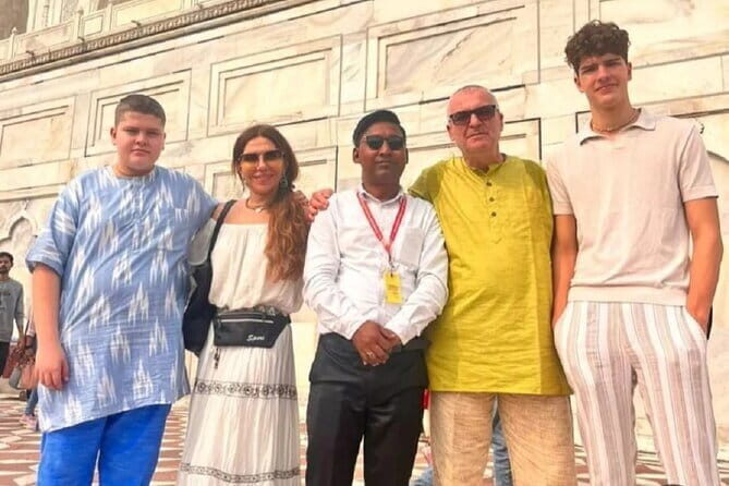 Agra: Skip-the-Line Taj Mahal and Agra Fort Tour - All Inclusive - A Smooth Agra Morning: Pickup, Tickets, and How the Day Moves