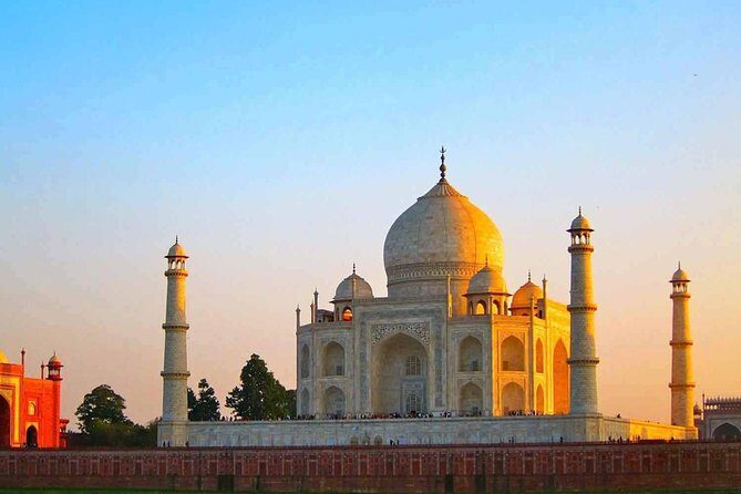 Agra: Street Food and Walk Tour with Spice Market by Tuk-Tuk - Seth Gali and Rawatpara: where spice aromas turn into snacks