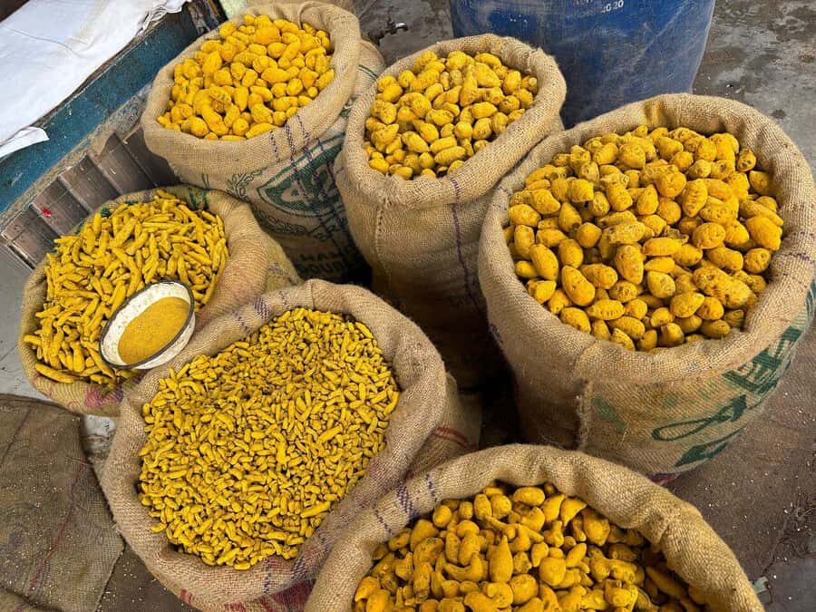 Agra: Street Food Tour with Spice Market on Tuk-Tuk Ride - Safety, Service, and the Guides Who Make It Smooth