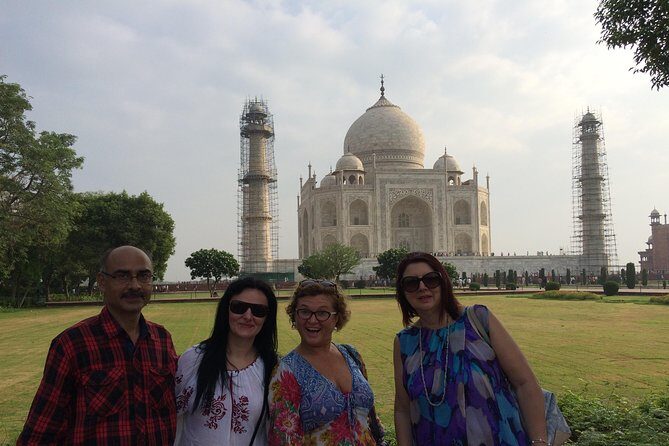 Agra Taj Mahal All Inclusive Tour by Gatimaan Express Train - The 7:00 AM pickup and 8:10 AM departure rhythm