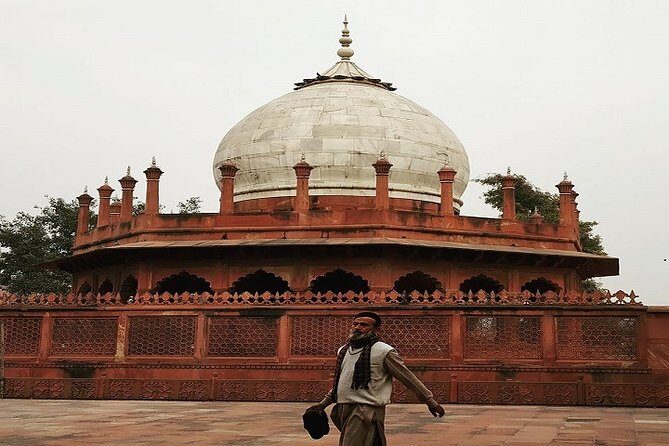 Agra Taj Mahal Day Tour By Luxury Car With Tour Guide - Luxury car and door-to-door pickup from Delhi, Gurgaon, and Noida