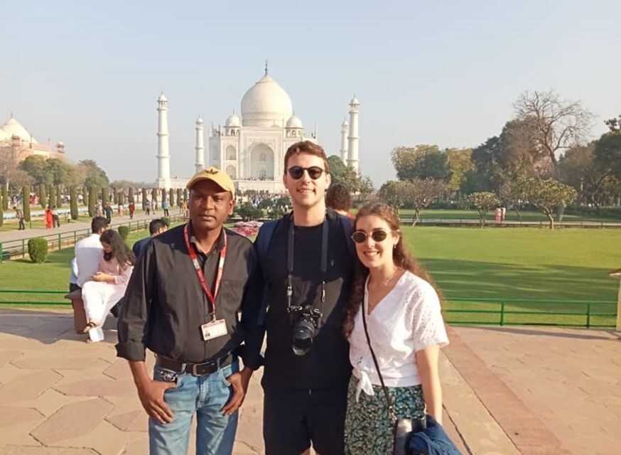 Agra: Taj Mahal Entry Tickets with optional Licensed Guide - Why a licensed guide matters at the Taj Mahal