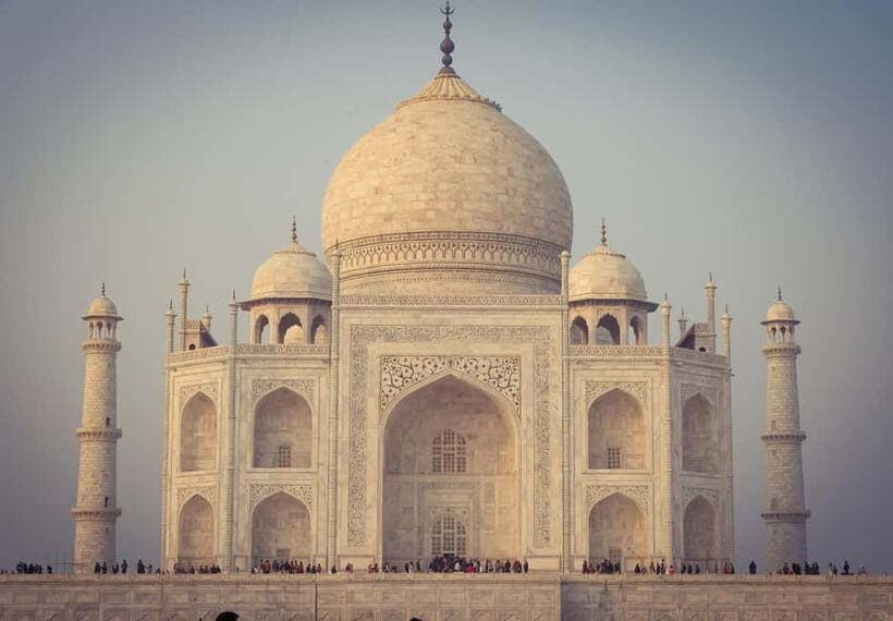 Agra: Taj Mahal Guided Tour with Photography & Rental Saree - Planning tips: Friday closures and sunrise timing