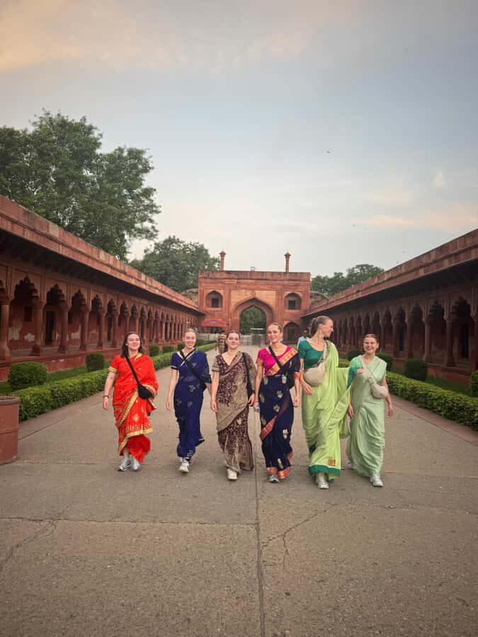 Agra: Taj Mahal Guided Tour with Tuk-Tuk - Who Should Book This Agra Taj Mahal Tuk-Tuk Tour