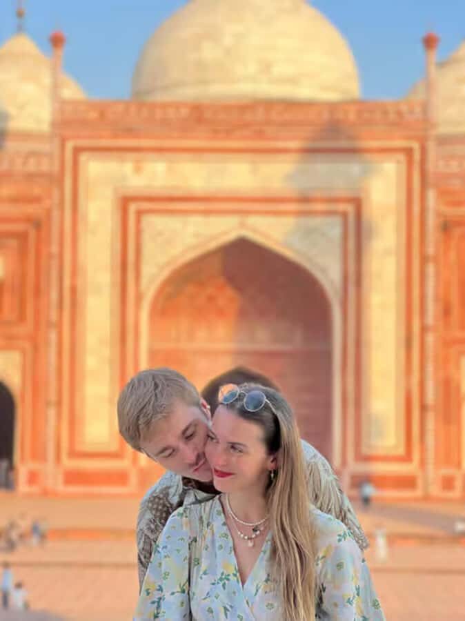 Agra: Taj Mahal Guided Tour with Tuk-Tuk - Lunch or Street Masala Chai: A Real Break in the Middle