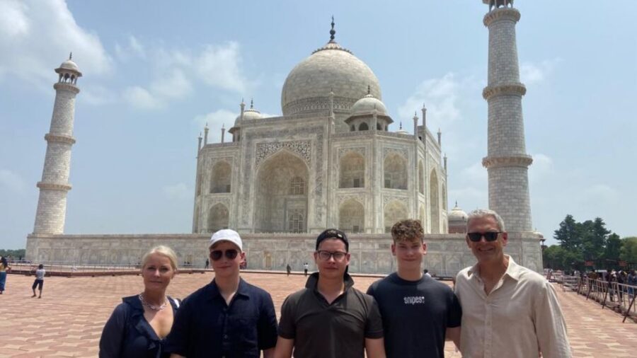 Agra : Taj Mahal & Mausoleum Tour With Skip-the-Line Entry - Private AC car from Agra or Fatehpur Sikri (and why it matters)