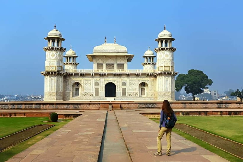 Agra: Taj Mahal Skip-The-Line, Agra Fort & Baby Taj Tour - A simple breakfast break: practical energy for the rest of the day