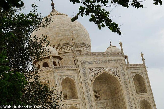 Agra: Taj Mahal Skip-the-Line Entrance Ticket - Arts and crafts time in Agra: practical souvenirs vs. tourist time