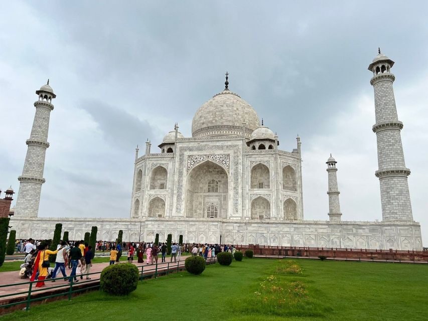 Agra: Tajmahal and Agra fort Entry tickets with Tour Guide - Timing the Taj: opening hours, Friday closure, and smart start times