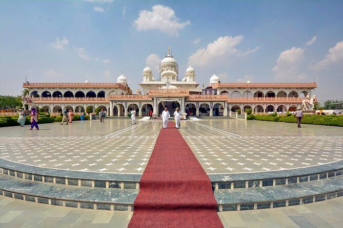 Agra Temples and Spiritual Sites Private 6 Hours Tour - Pickup, AC comfort, and why free entry is real value