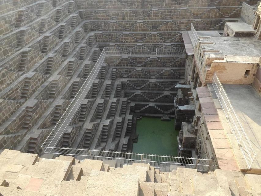 Agra to/from Jaipur with Chandboari Stepwell & Sikri Visits - Skip-the-line tickets and English guide support: why it matters
