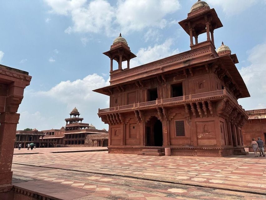 Agra to/from Jaipur with Chandboari Stepwell & Sikri Visits - Pickup, car comfort, and how the timing really feels
