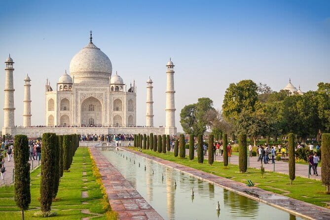 Agra tour by Train - Lunch and Bottled Water: The Hidden Value of a Real Day Plan
