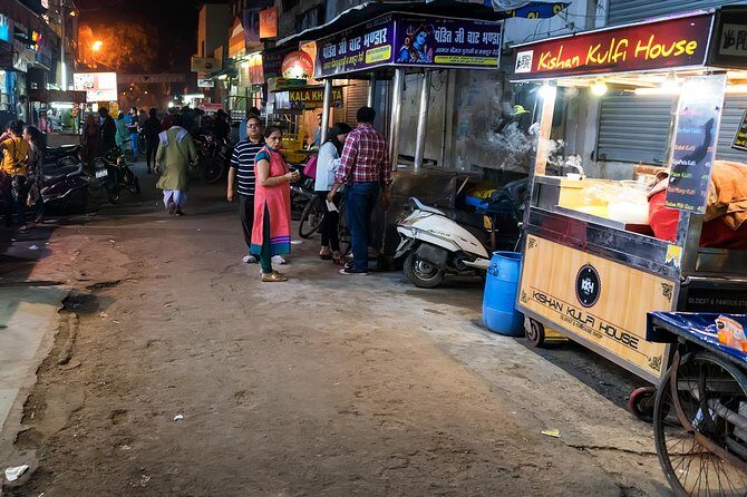Agra Walking And Tasting Guided Tour - Tuk Tuk Transfers + A Guide to Narrow Streets