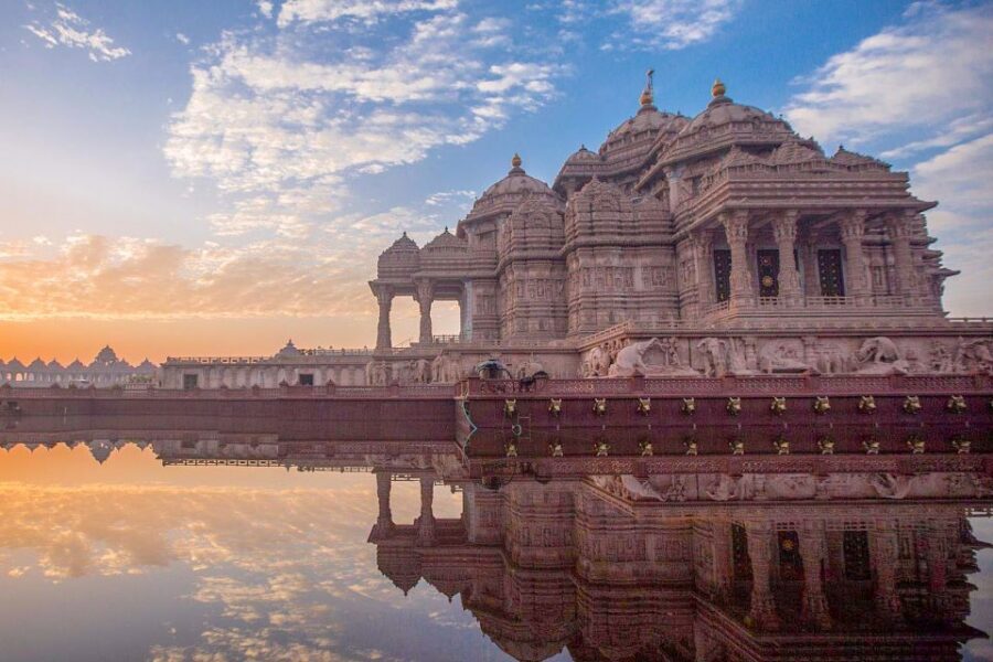 Akshardham Light & Fountain Show with Pick-up & Drop-off - Dress code, shoes, and bag rules that prevent day-of headaches